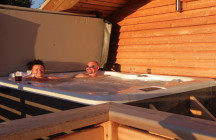 Hot tub Shot 1024 x 454 v2